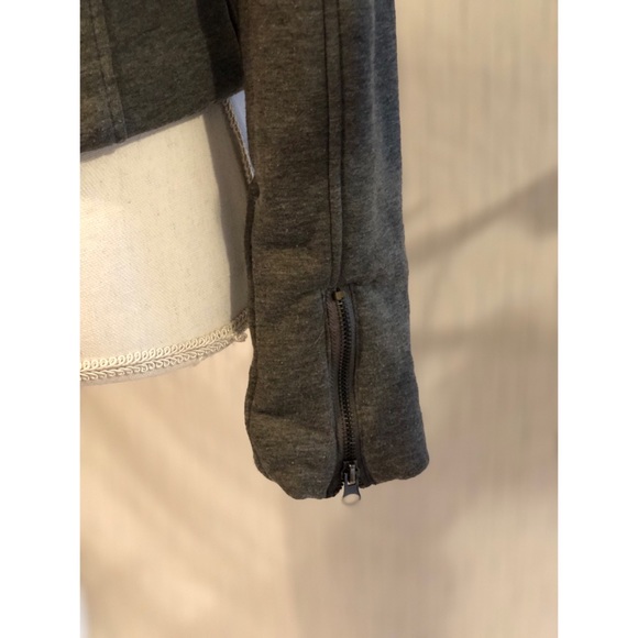 Gray Jacket - Picture 6 of 9